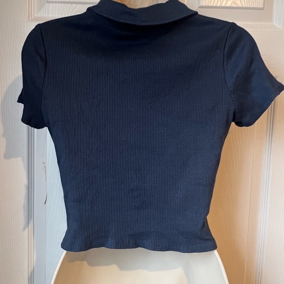 Altar’d State Navy Women’s Medium Collared Cropped Short Sleeve‎ Polo Shirt - Picture 2 of 9